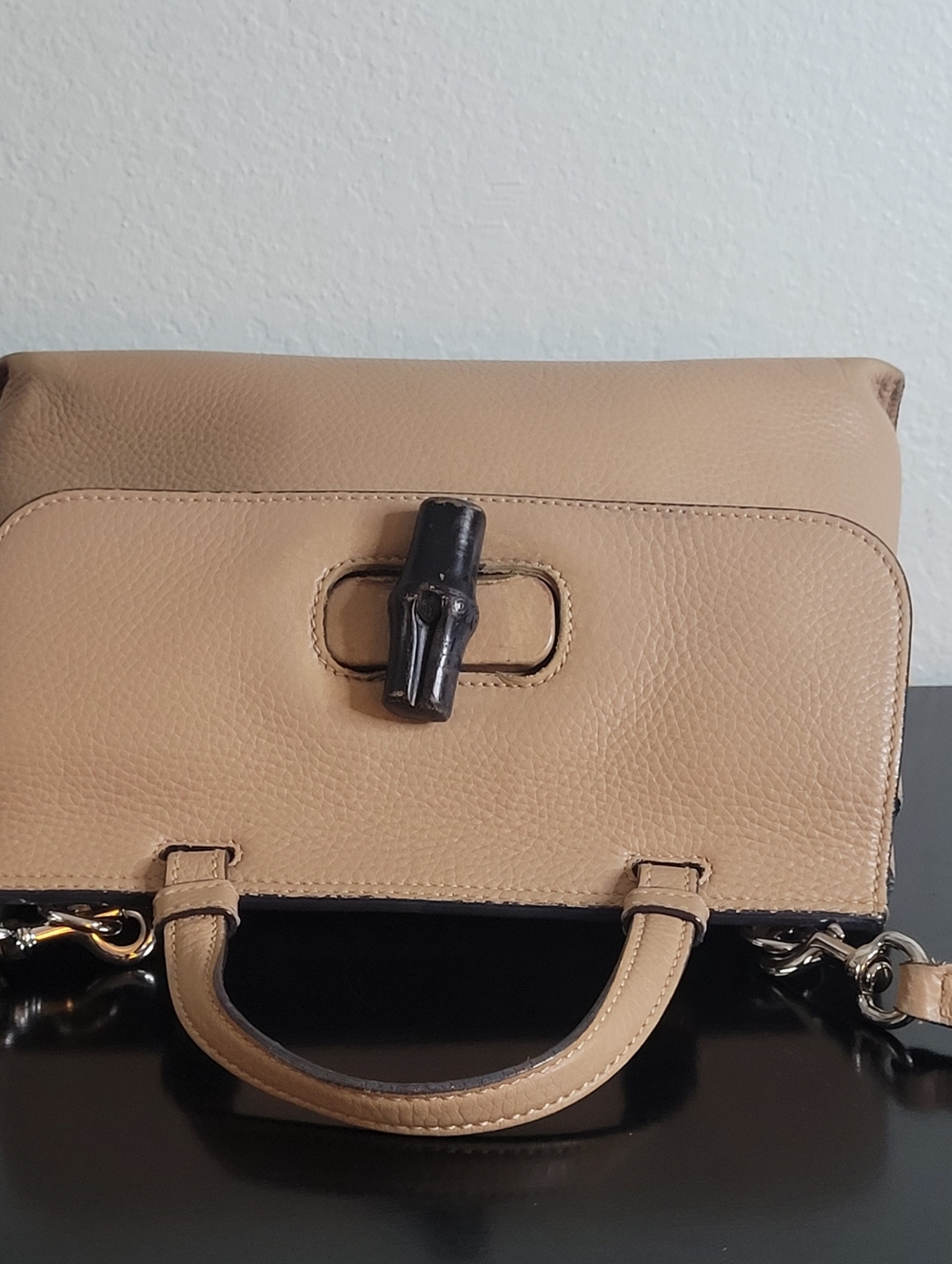 Gucci Medium Bamboo Daily Satchel - Picture 12 of 15